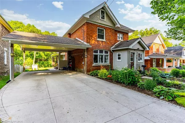 Owen Sound, ON N4K 2R6,734 5th Avenue E