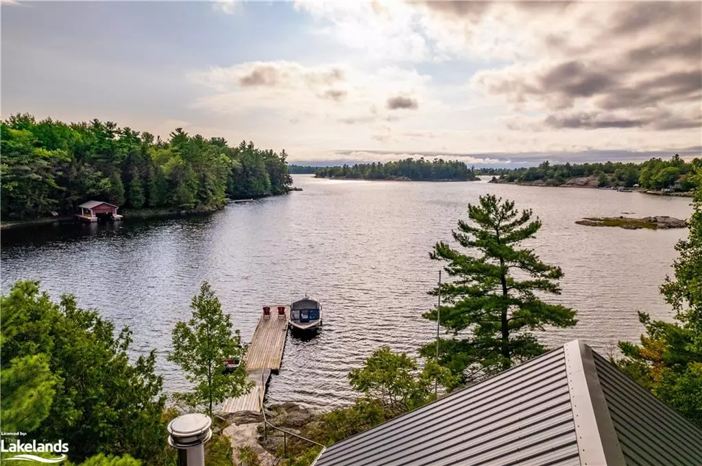 Georgian Bay Twp, ON P0E 1E0,15574 Georgian Bay Shore