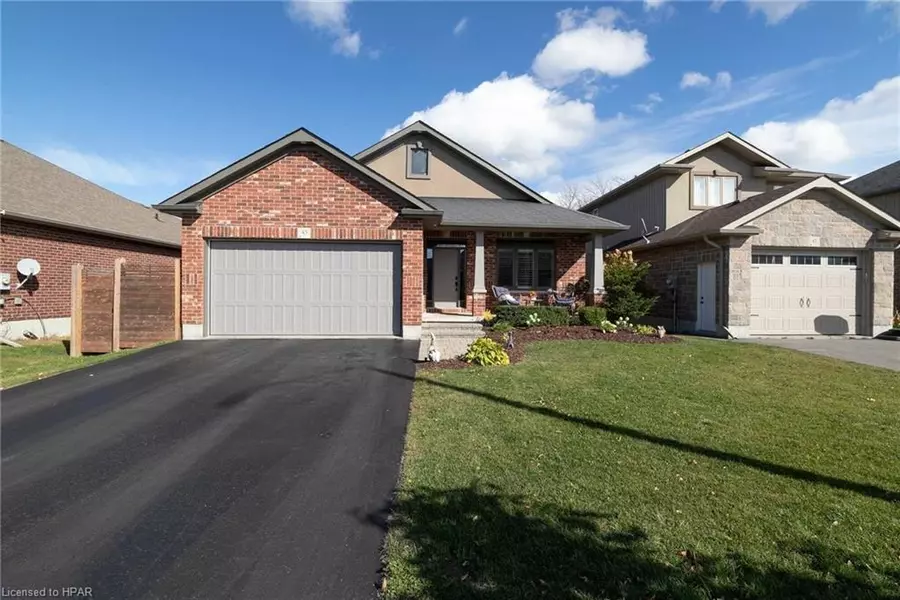 43 Hanover Court, Belleville, ON K8B 0B1