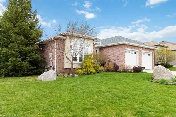 Paris, ON N3L 4E5,93 Daugaard Avenue