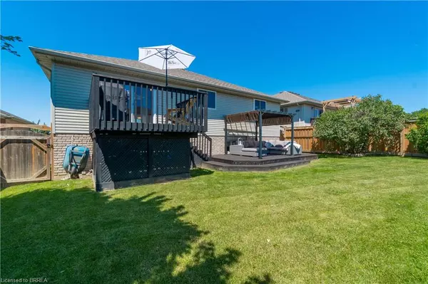 Paris, ON N3L 4E2,54 Bradbury Crescent
