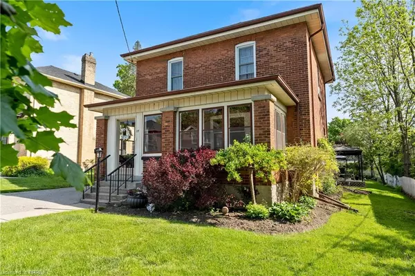 Paris, ON N3L 2W8,25 St Andrew Street
