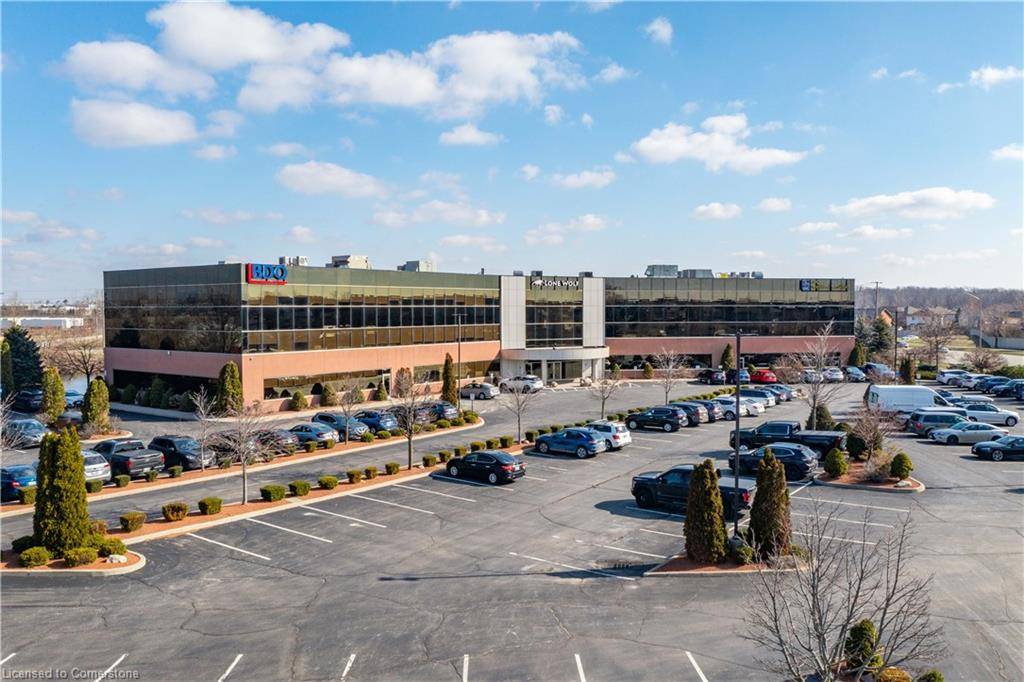 231 Shearson Crescent #204, Cambridge, ON N1T 1J5