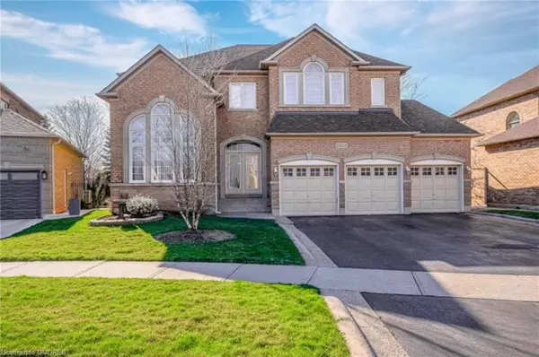 2205 Galloway Drive, Oakville, ON L6H 5M1