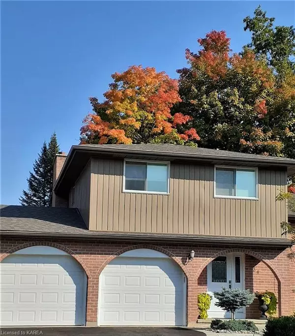 Kingston, ON K7P 1N2,834 Sandringham Place