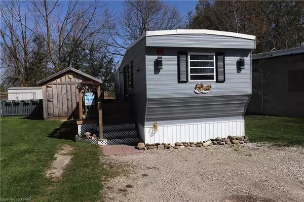 Huron East, ON N0M 1L0,40201 Vanastra Road #14