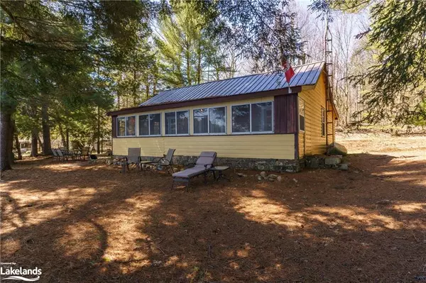 Bracebridge, ON P1L 1X1,1056 Fox Point Road