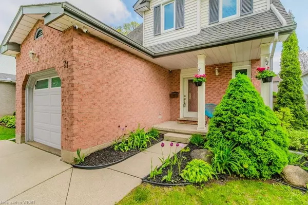 Cambridge, ON N1P 1A2,71 Ironstone Drive