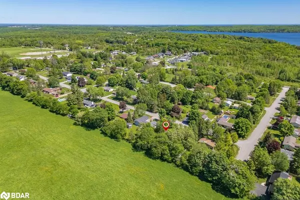 Oro-medonte, ON L3V 6H2,4 Price Drive