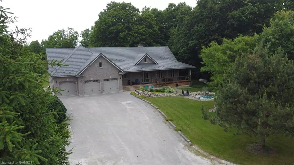 2511 George Parkway, Springwater, ON L0L 1Y3