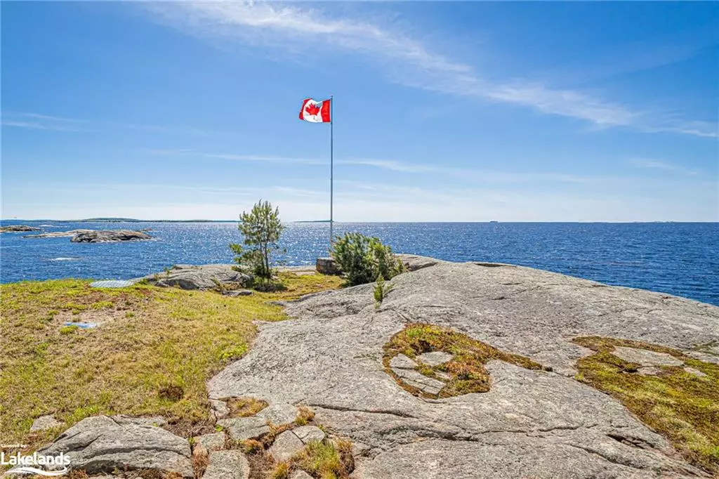 Georgian Bay, ON P0E 1E0,2 2820 Georgian Bay Island