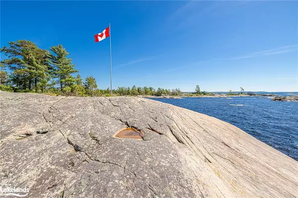 Georgian Bay, ON P0E 1E0,2 2820 Georgian Bay Island