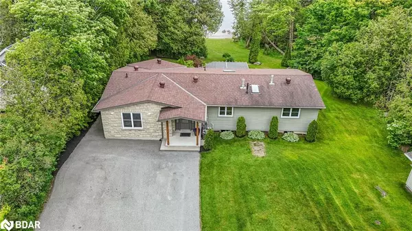 45 Stanley Avenue, Oro-medonte, ON L0L 1T0