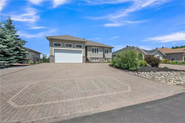 Callander, ON P0H 1H0,43 Osprey Crescent