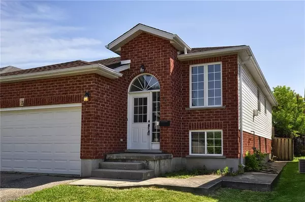 Cambridge, ON N1S 5B6,43 Fraserwood Court