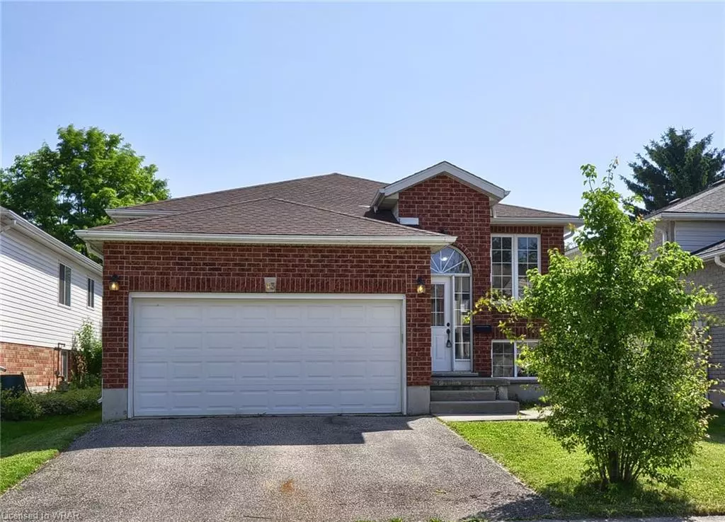 Cambridge, ON N1S 5B6,43 Fraserwood Court