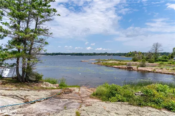 Honey Harbour, ON P0E 1E0,4 Island 470