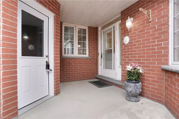 Cambridge, ON N1T 1P5,85 Beasley Crescent #7