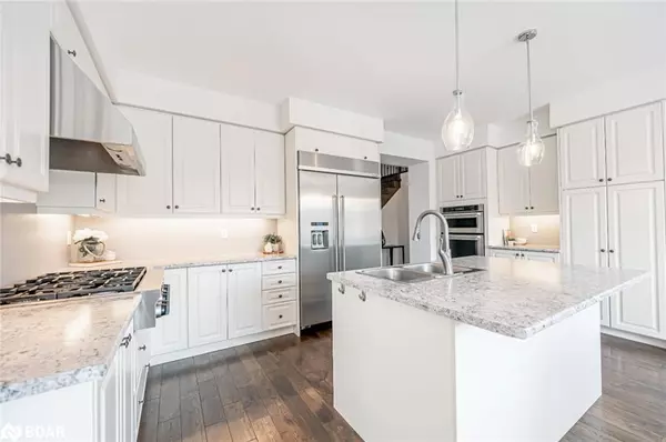 Springwater, ON L9X 0S5,166 Trail Boulevard