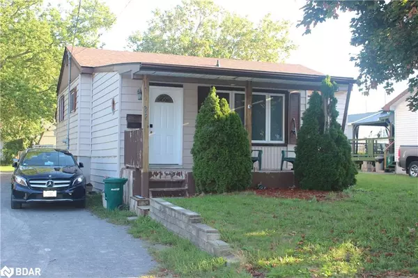 77 Lewis Street, Belleville, ON K8P 1R4