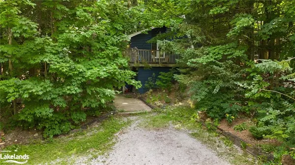 32 Pine Ridge Trail, Oro-medonte, ON L4M 4Y8