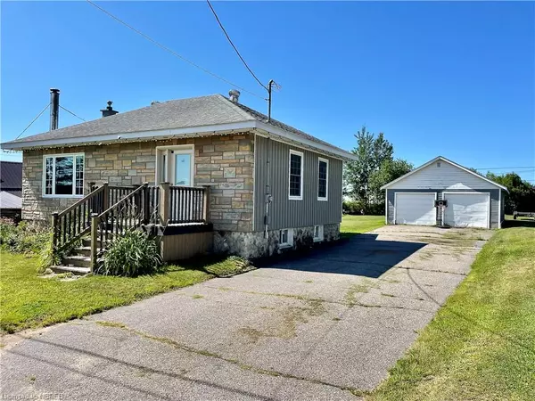 320 Fourth Street, Mattawa, ON P0H 1V0