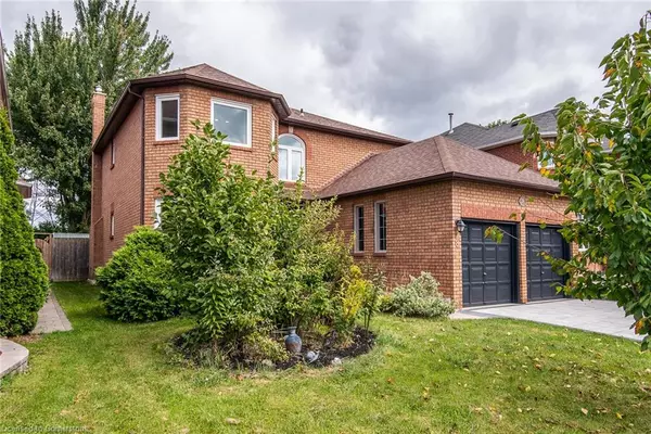 Cambridge, ON N1T 1M7,28 Hilborn Avenue