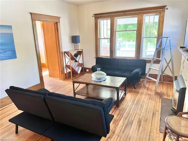 Port Dover, ON N0A 1N0,228 St George St Street