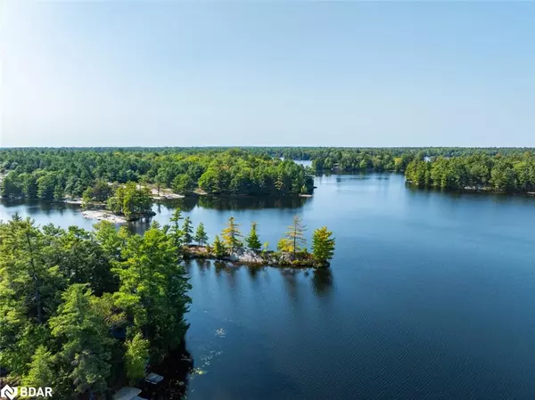 The Archipelago, ON P0G 1G0,431 Healey Lake Water Drive