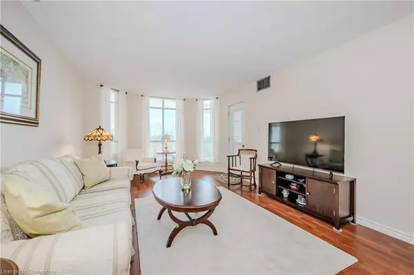 Kitchener, ON N2G 4T8,1414 King Street E #409