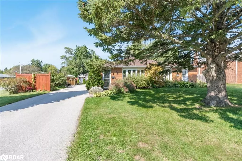 Collingwood, ON L9Y 2B9,1 Gibbard Crescent