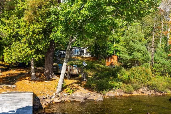 Lake Of Bays, ON P1H 2J3,1026 Frost Lane