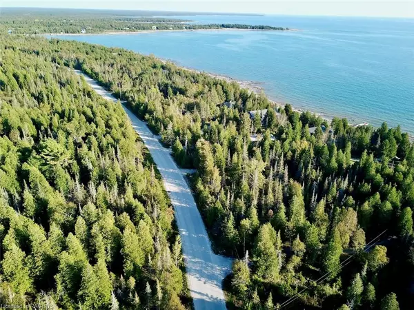 Northern Bruce Peninsula, ON N0H 1R0,1077 Dorcas Bay Rd