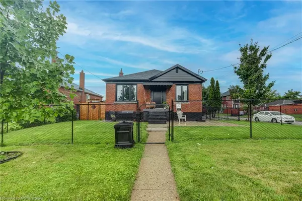 North York, ON M3M 2C1,42 Bunnell Crescent