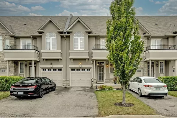 Ancaster, ON L9K 0H9,370 Stonehenge Drive #11