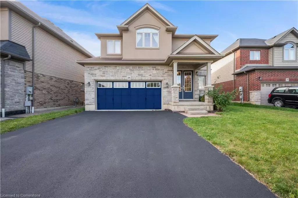 Ancaster, ON L9G 0E1,35 Dyment Court