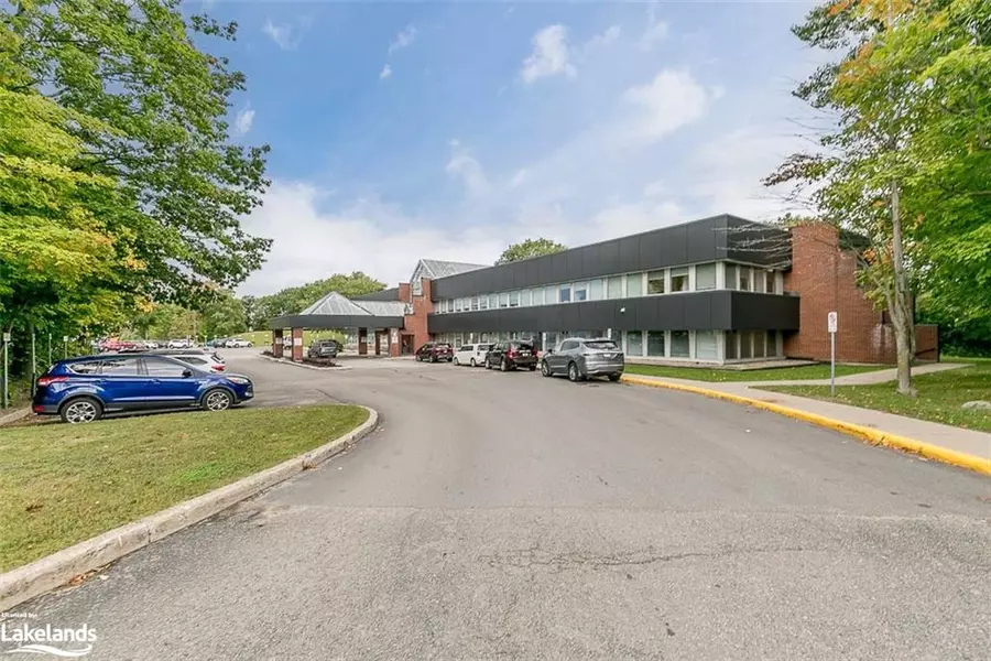 240 Penetanguishene Road #206, Midland, ON L4R 4P4