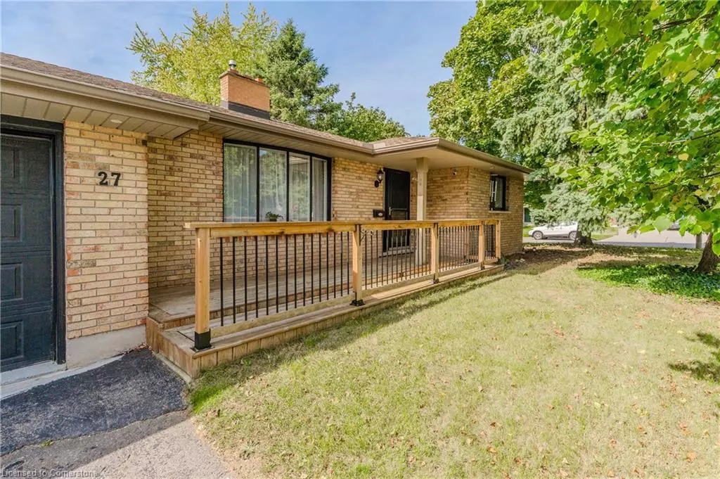 Cambridge, ON N1S 4K1,27 Applewood Crescent