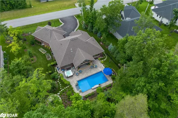 Minesing, ON L9X 2A3,5 Glenna Trail