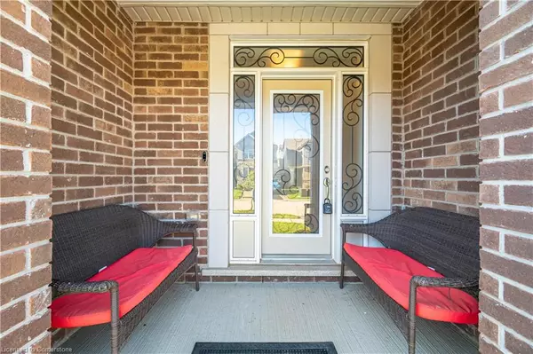 Waterdown, ON L8B 1V6,45 Stillwater Crescent