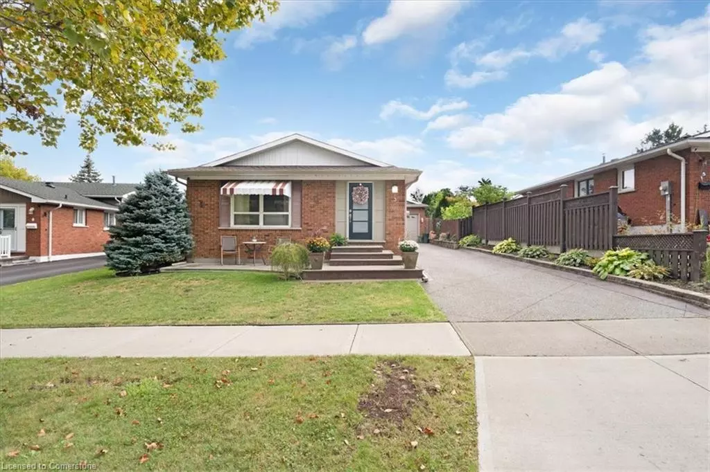 Stoney Creek, ON L8J 1G7,3 Bywood Crescent