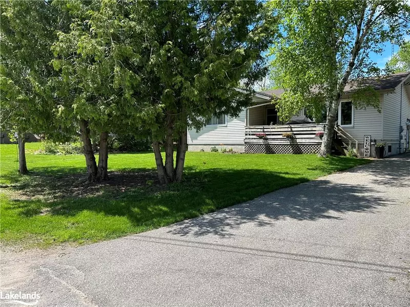 2A Wallis Street, Oro-medonte, ON L3V 8N9