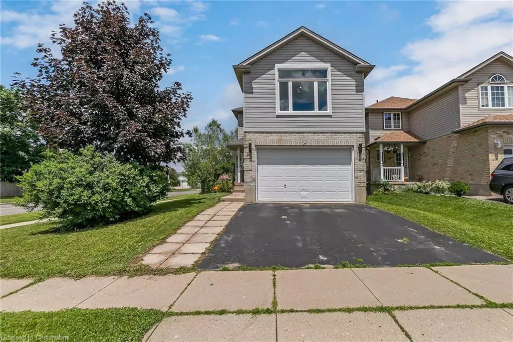 Cambridge, ON N3H 5S2,5 Chateau Crescent