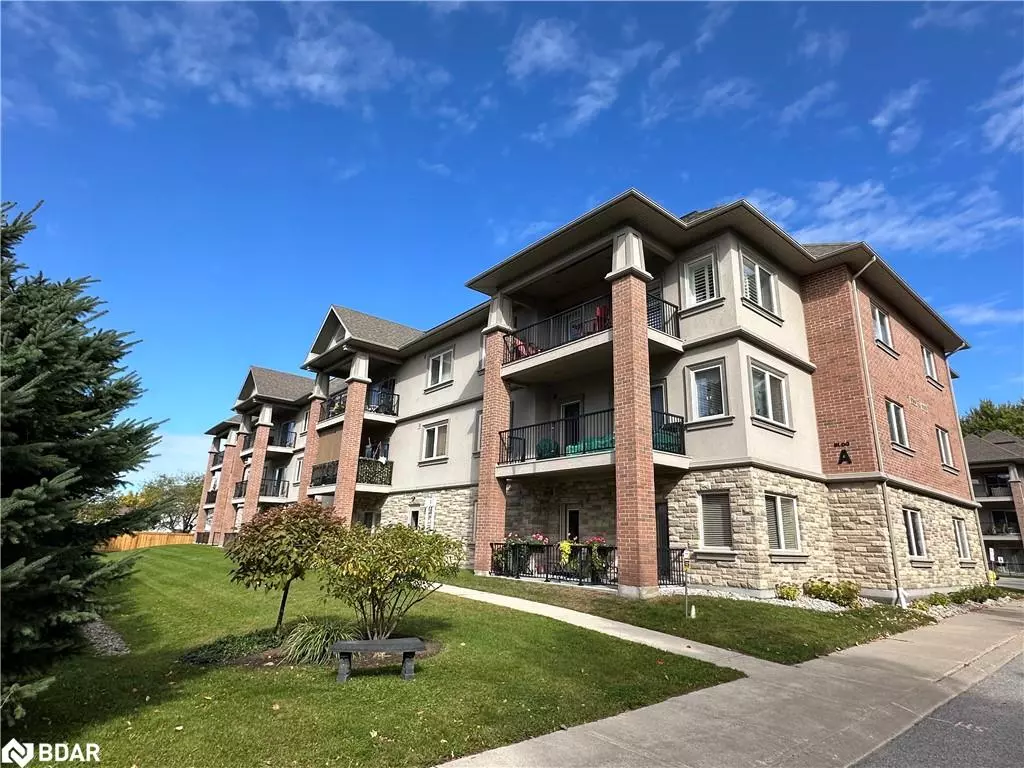 Elmvale, ON L0L 1P0,19 Yonge Street N #204