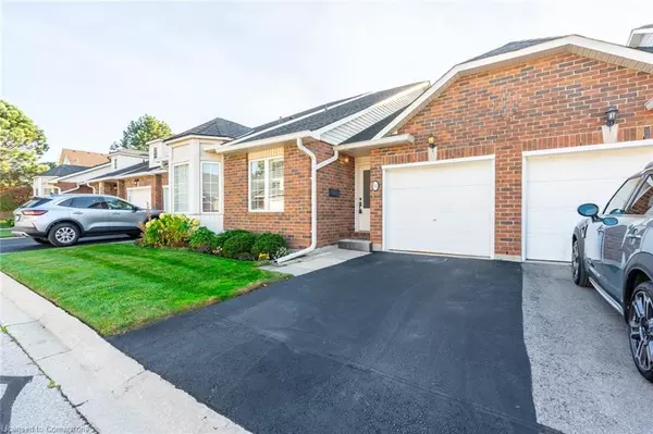 Waterdown, ON L8B 0R1,222 Fellowes Crescent #11