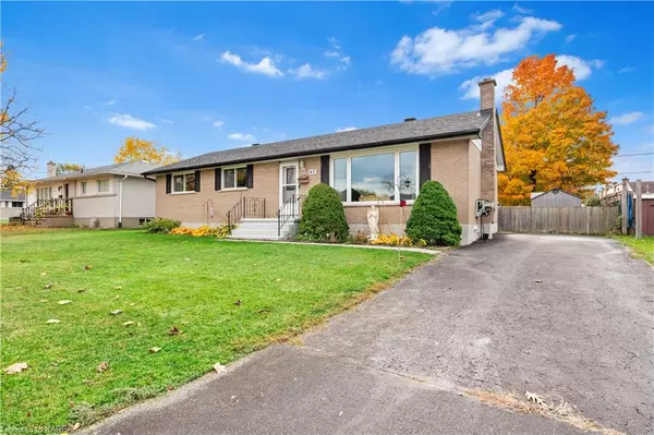 Amherstview, ON K7N 1G2,67 Briscoe Street