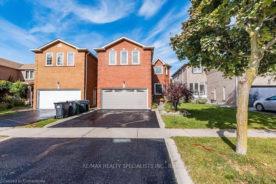 Mississauga, ON L5N 6E1,6525 Warbler Lane