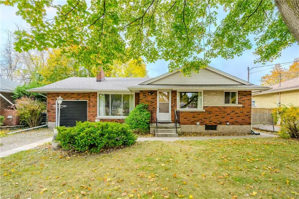 Guelph, ON N1E 3Y4,10 Pine Drive