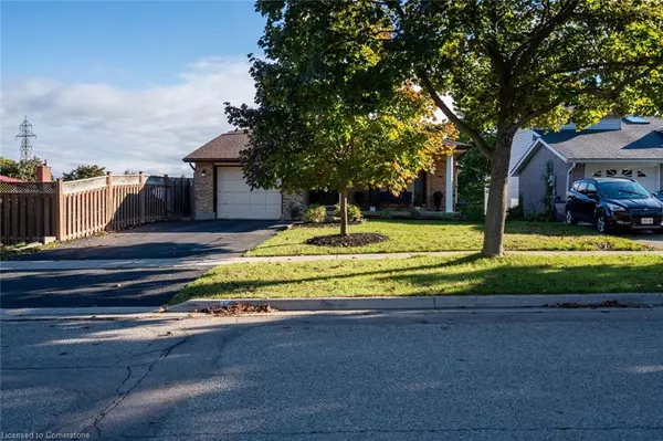 Kitchener, ON N2E 2V2,140 Dinison Crescent