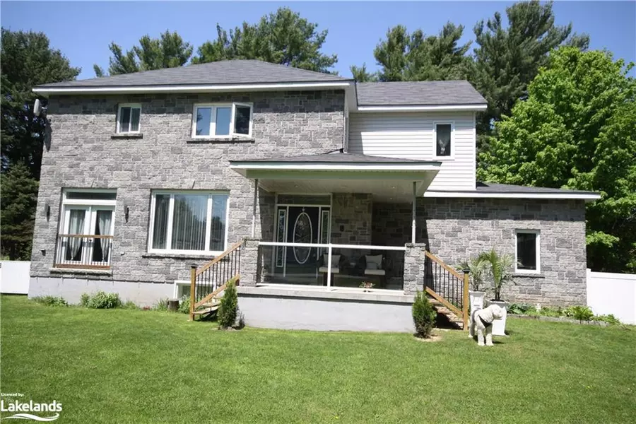 3276 Turnbull Drive, Severn, ON L3V 0Y4